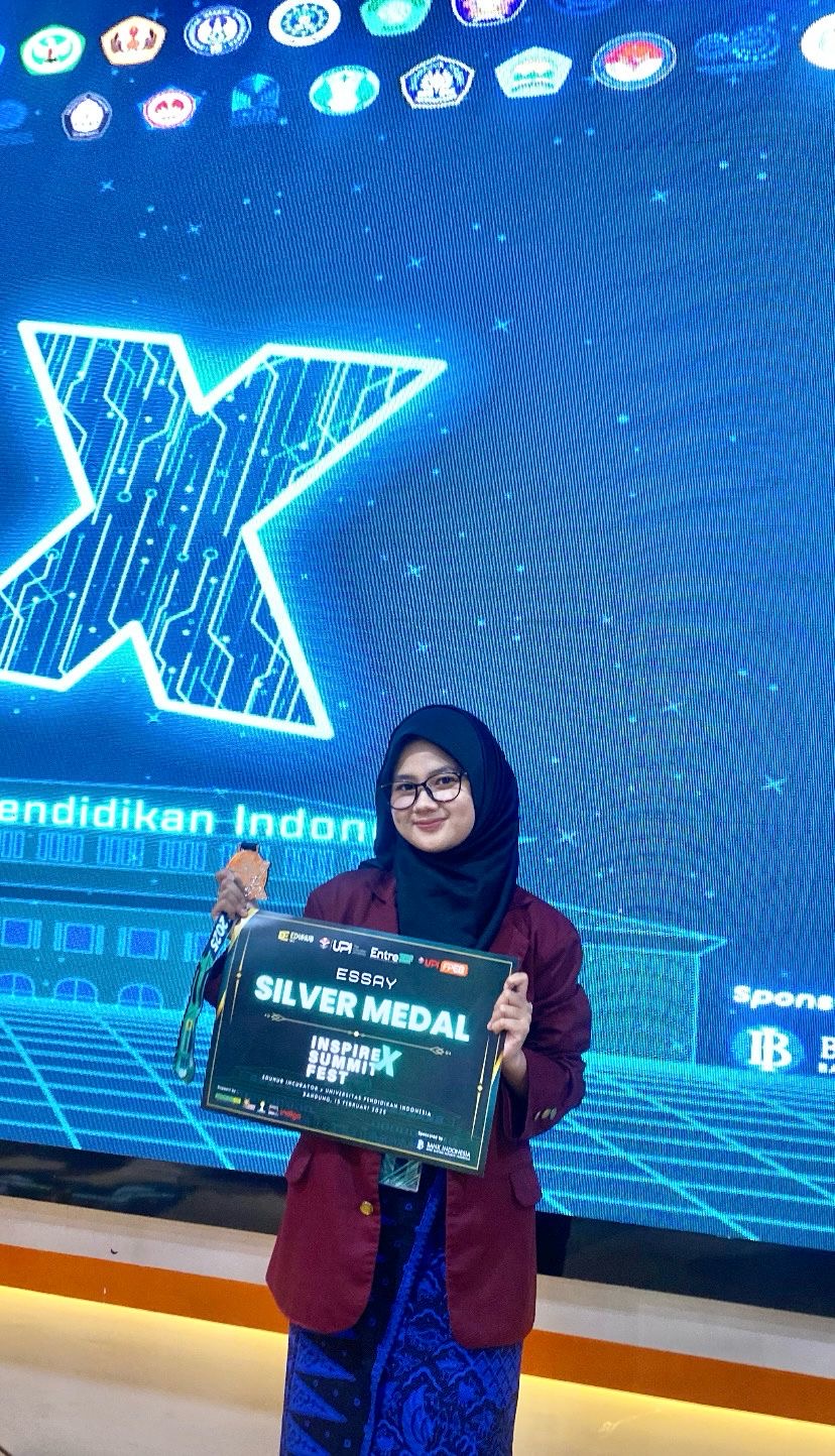 Mahasiswi Pendidikan Non Formal UNTIRTA Raih Silver Medal dalam Lomba Essay National di Inspire Summit Fest 2025
